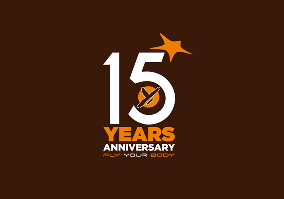  Logo 15 ANS pour créateur de Wingsuit (contrainte : integrer le logo existant de l'entreprise) 